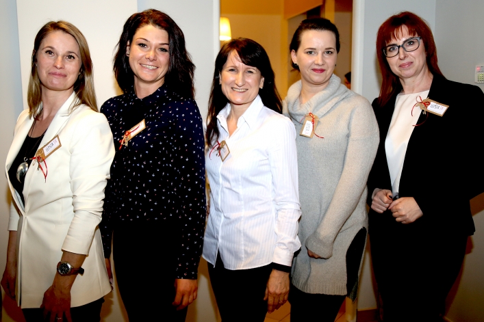 Od lewej: Mariola Piłat-Skalmowska, Karolina Firlej, Alina Rawwo, Magdalena Rokicka i Joanna Strzyżewska