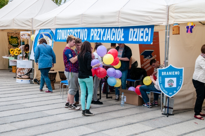 Piknik europejski z premierem Donaldem Tuskiem. Zobacz zdjęcia