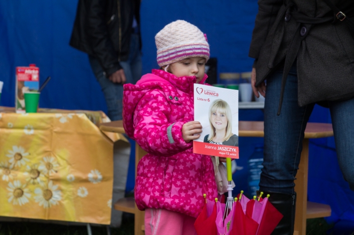 Piknik i konferencja w deszczu. Zjednoczona Lewica prezentuje kandydatów