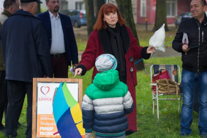 Piknik i konferencja w deszczu. Zjednoczona Lewica prezentuje kandydatów