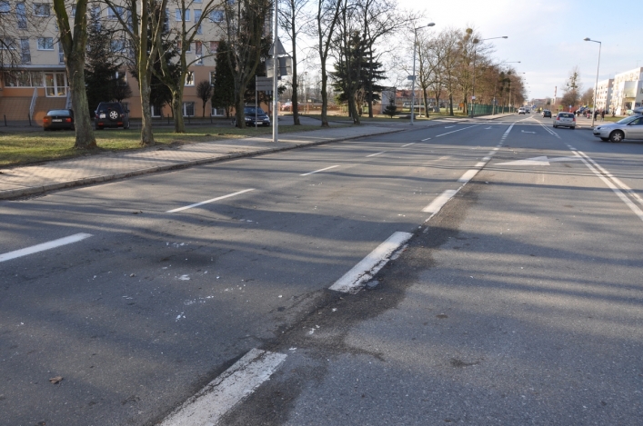 Pił, prowadził i uderzył w autobus
