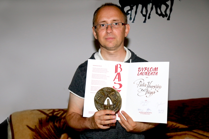 Piotr Krupski z Elbląga uhonorowany Basztą w kategorii solistów instrumentalistów na 53. Festiwalu Kapel i Śpiewaków Ludowych w Kazimierzu Dolnym