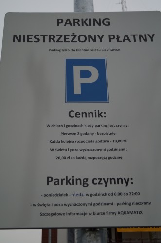 Płatny parking sklepu Biedronka przy ul. Żeromskiego. Utrudnienie dla kierowców?