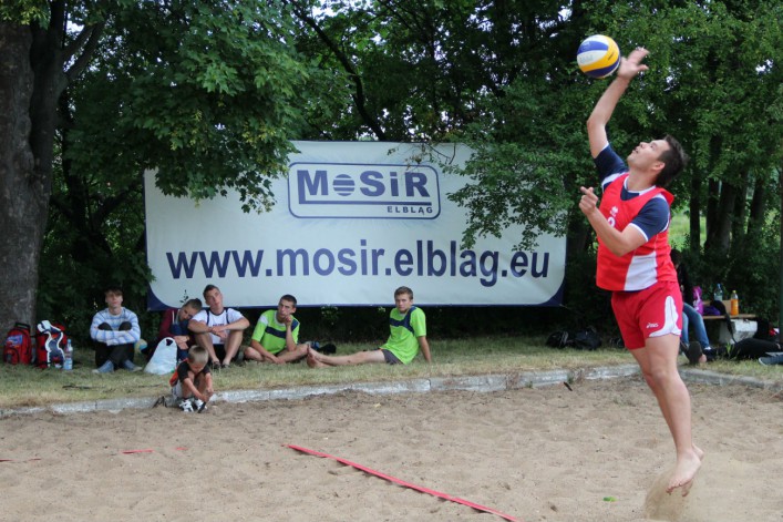 Plażowe rozgrywki na Spacerowej z MOSiR Elbląg