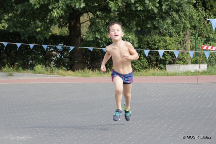 Pływali i biegali w pierwszym elbląskim Aquathlonie 