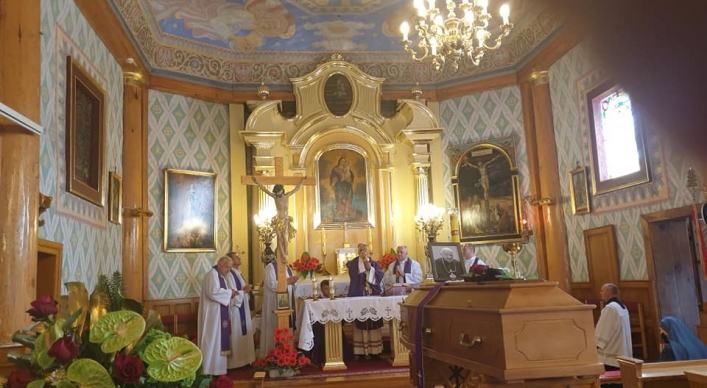 Pogrzeb księdza Bogdana Rusinowskiego, honorowego obywatela gminy Elbląg (+zdjęcia)