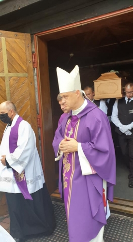 Pogrzeb księdza Bogdana Rusinowskiego, honorowego obywatela gminy Elbląg (+zdjęcia)