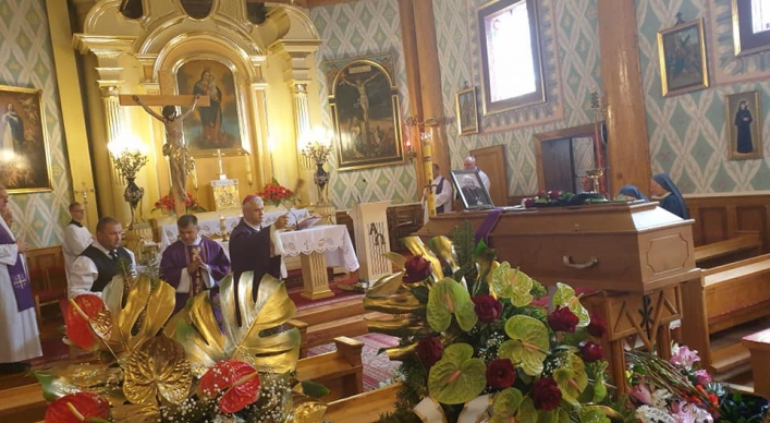 Pogrzeb księdza Bogdana Rusinowskiego, honorowego obywatela gminy Elbląg (+zdjęcia)