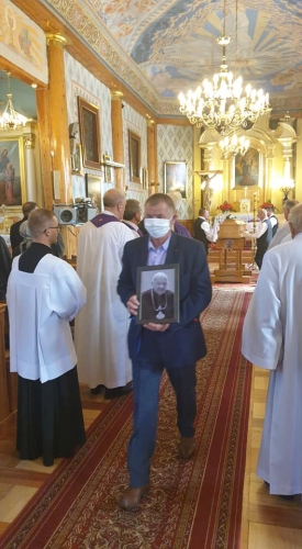 Pogrzeb księdza Bogdana Rusinowskiego, honorowego obywatela gminy Elbląg (+zdjęcia)