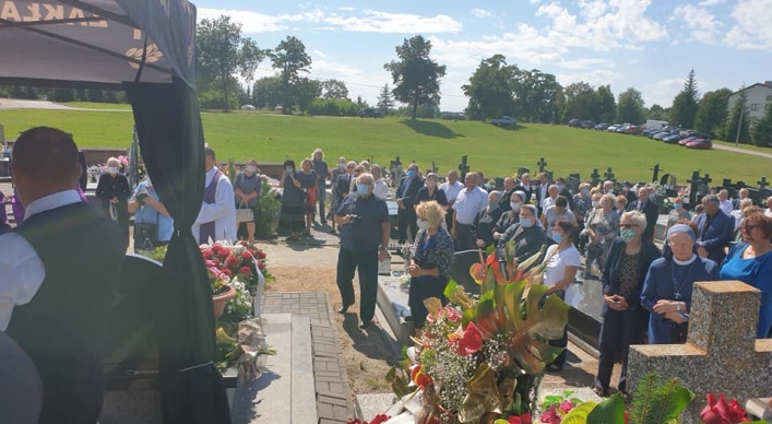 Pogrzeb księdza Bogdana Rusinowskiego, honorowego obywatela gminy Elbląg (+zdjęcia)