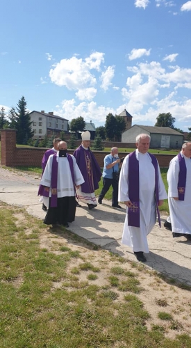 Pogrzeb księdza Bogdana Rusinowskiego, honorowego obywatela gminy Elbląg (+zdjęcia)