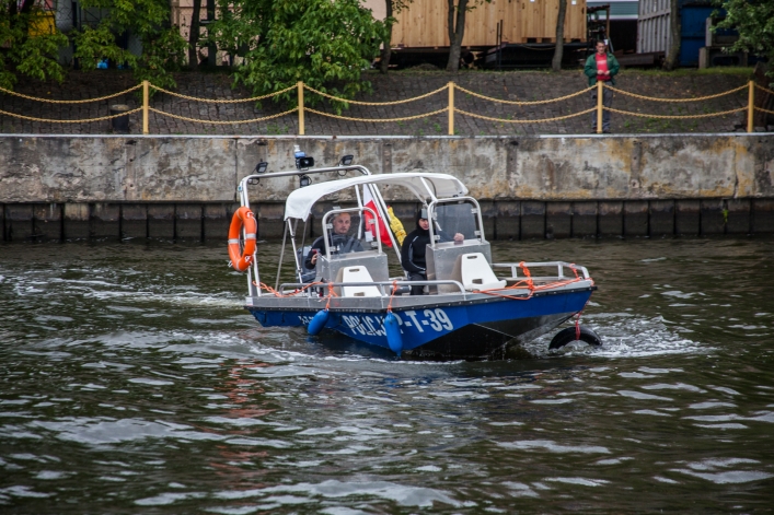 Policja prezentuje nowy nabytek do zadań specjalnych