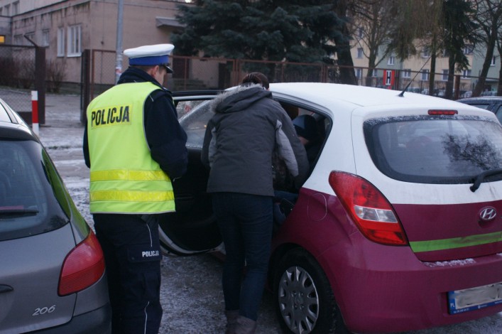 Policja radzi: Na mikołajki podaruj swoim dzieciom bezpieczeństwo
