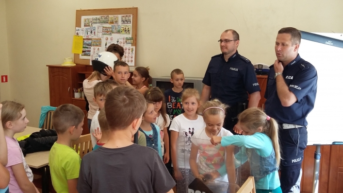Policjanci na półkoloniach