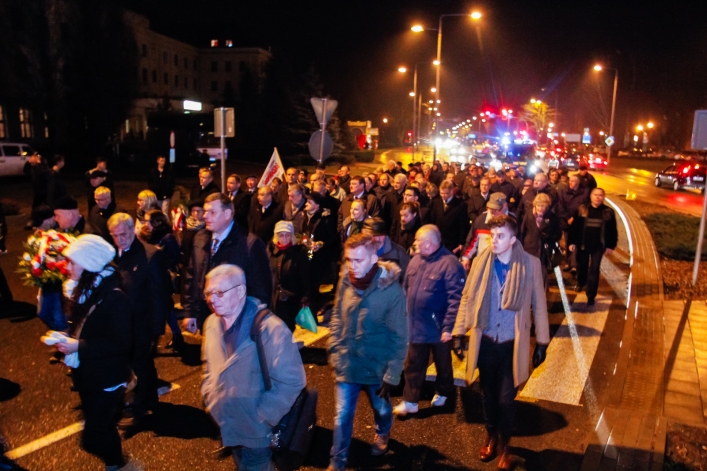 Polityczne przepychanki na ofiarach Grudnia'70