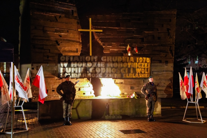 Polityczne przepychanki na ofiarach Grudnia'70