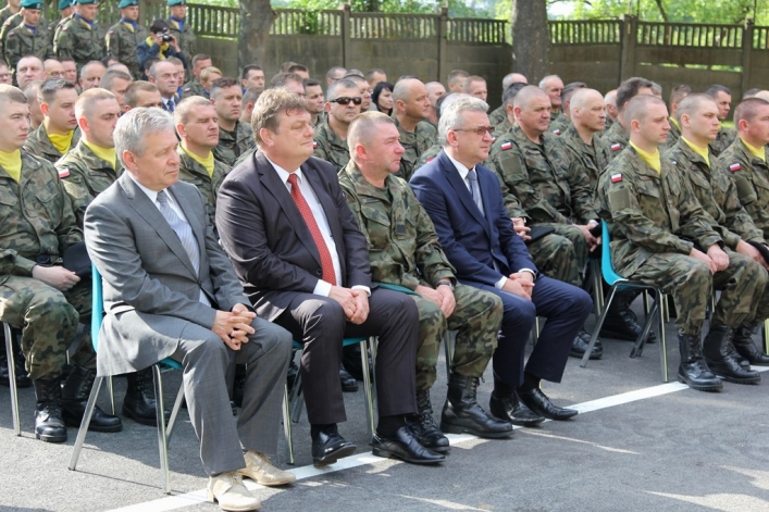 Polowa msza święta na terenie Dowództwa 16 PDZ