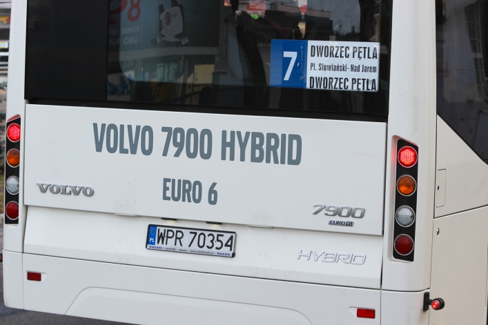 Ponownie autobus hybrydowy przyjechał na testy