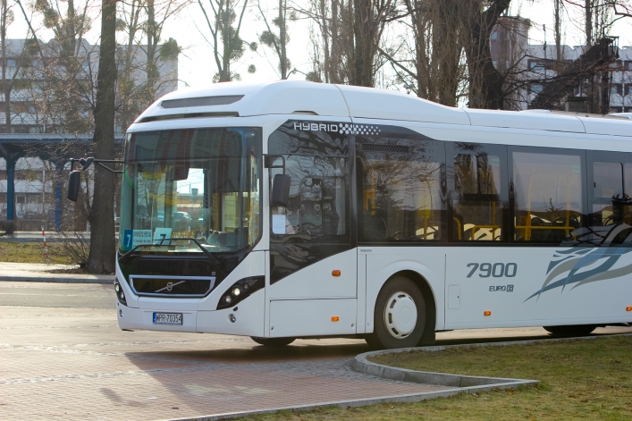 Ponownie autobus hybrydowy przyjechał na testy