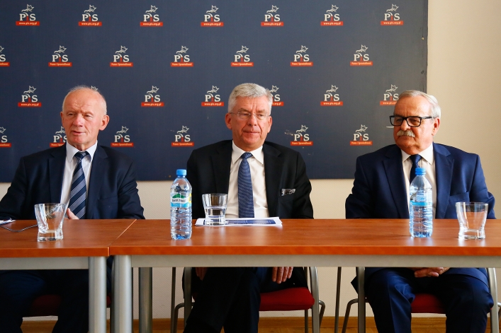 Od lewej: wicewojewoda warmińsko-mazurski Sławomir Sadowski, marszałek Senatu RP Stanisław Karczewski, poseł Leonard Krasulski