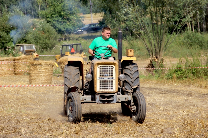 Poseł z okręgu elbląskiego sponsorem niecodziennych wyścigów. Zobacz fotorelację 
