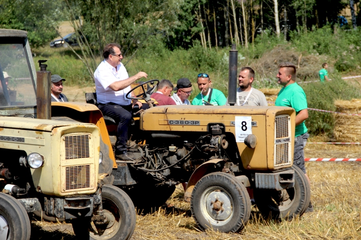 Poseł z okręgu elbląskiego sponsorem niecodziennych wyścigów. Zobacz fotorelację 