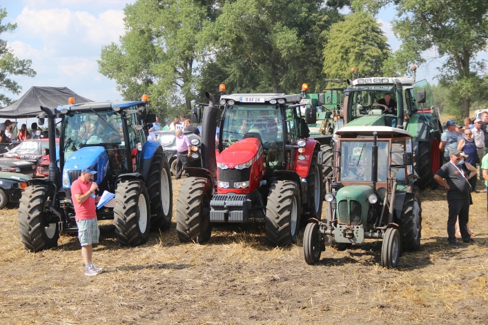 Poseł z okręgu elbląskiego sponsorem niecodziennych wyścigów. Zobacz fotorelację 