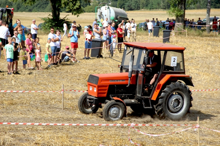 Poseł z okręgu elbląskiego sponsorem niecodziennych wyścigów. Zobacz fotorelację 