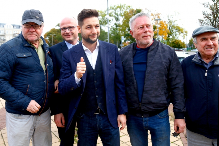 Posiłki z Warszawy dla Pawła Kowszyńskiego. Patryk Jaki w Elblągu 