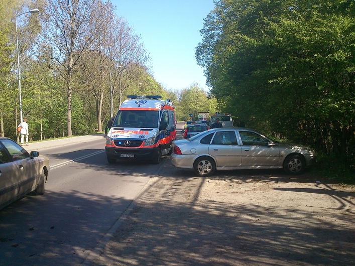 Potrącenie rowerzysty na przejściu dla pieszych