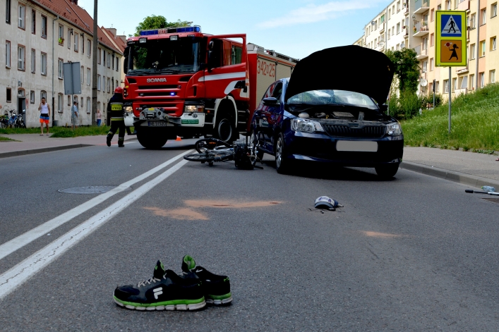 Potrącenie rowerzysty na ul. Robotniczej (+ zdjęcia)