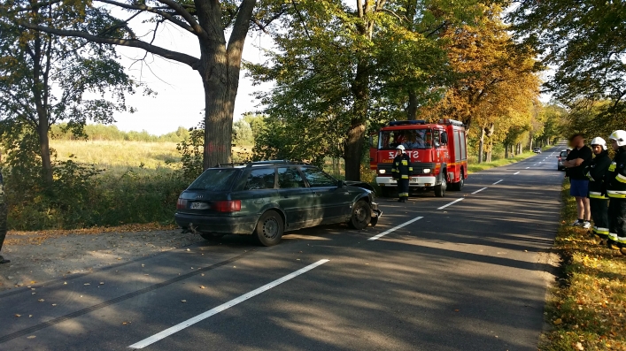 Poważny wypadek na drodze do Pogrodzia. Dwie osoby w szpitalu