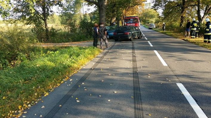 Poważny wypadek na drodze do Pogrodzia. Dwie osoby w szpitalu