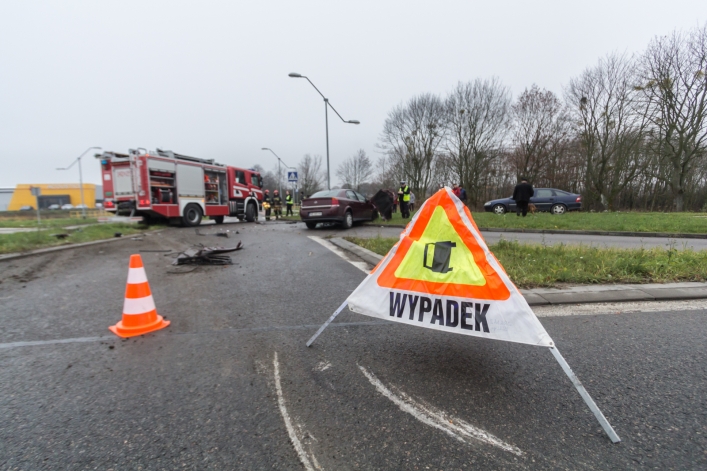 Poważny wypadek na Modrzewinie. Jedna osoba ranna