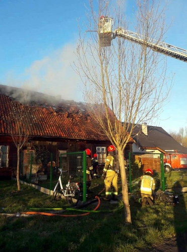 Pożar budynku mieszkalnego, który wcześniej był remizą  