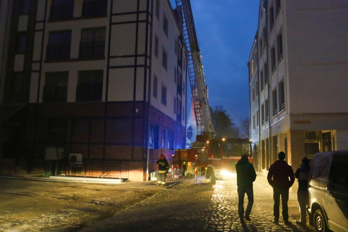 Pożar Studni Smaków na Starym Mieście. Trwa akcja gaśnicza