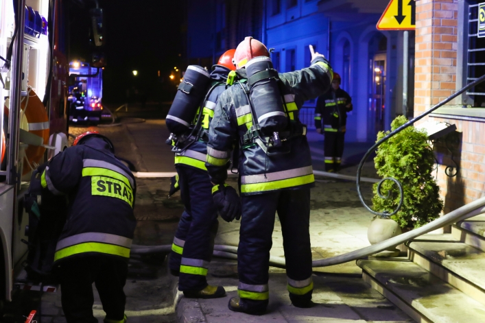 Pożar Studni Smaków na Starym Mieście. Trwa akcja gaśnicza