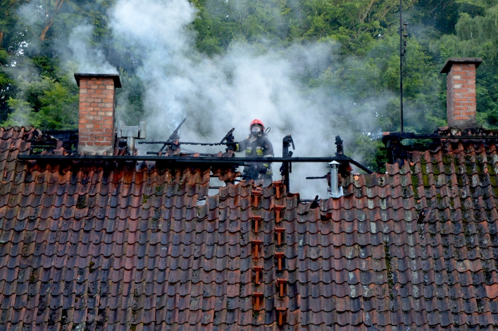 Pożar w Bażantarni. Życie właścicielki uratowały psy