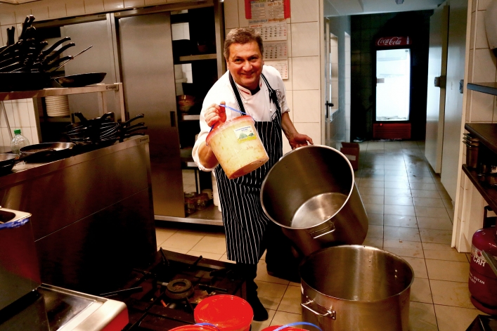 Pracowita noc w Restauracji Zmysły. Nocne gotowanie Elbląskiego Klubu Szefów Kuchni