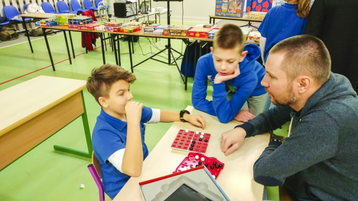 Prądu nie ma a grać można, czyli powrót do szkoły w piątek po południu