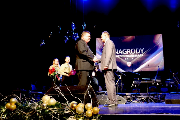 Prezydent docenił wybitnych elblążan. Wśród nagrodzonych Marta Gałuszewska (+ zdjęcia)