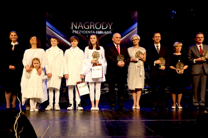Prezydent docenił wybitnych elblążan. Wśród nagrodzonych Marta Gałuszewska (+ zdjęcia)