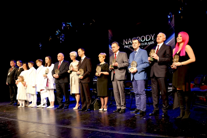 Prezydent docenił wybitnych elblążan. Wśród nagrodzonych Marta Gałuszewska (+ zdjęcia)