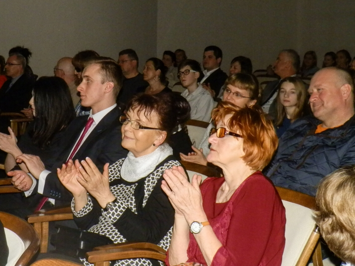 Prezydent Witold Wróblewski wręczył Elbląskie Nagrody Kulturalne  