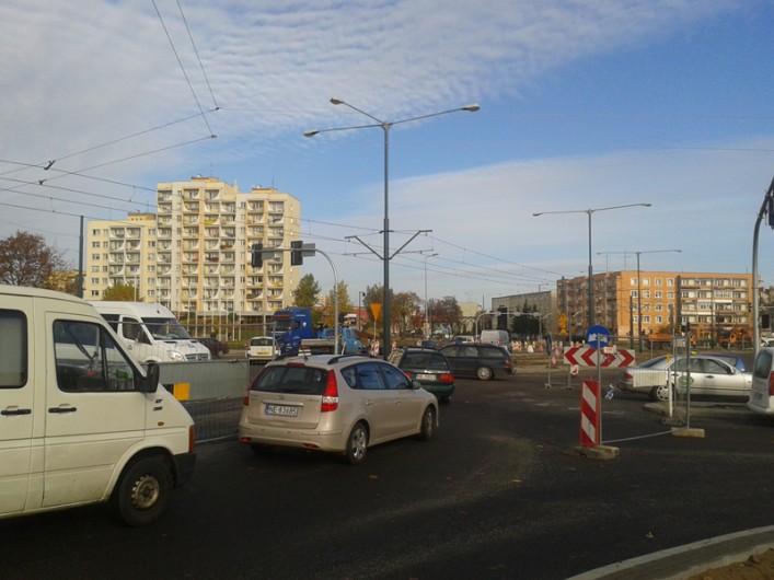 Przedłużają się prace na niebezpiecznym skrzyżowaniu