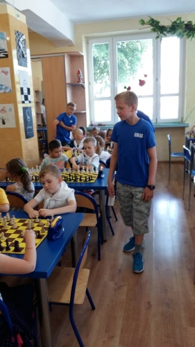 Przedszkolaki grały w szachy w Szkole Podstawowej nr 1 w Elblągu
