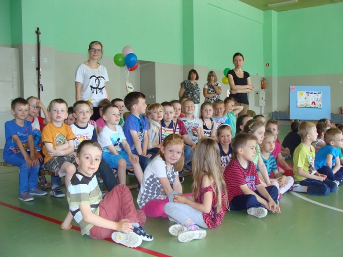 Przedszkolaki z Koziołkiem Matołkiem w SP 11