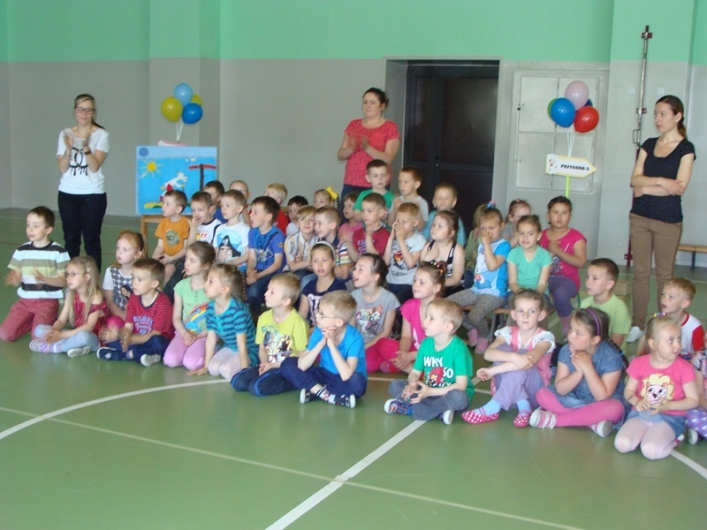 Przedszkolaki z Koziołkiem Matołkiem w SP 11