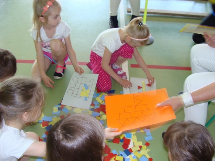 Przedszkolaki z Koziołkiem Matołkiem w SP 11