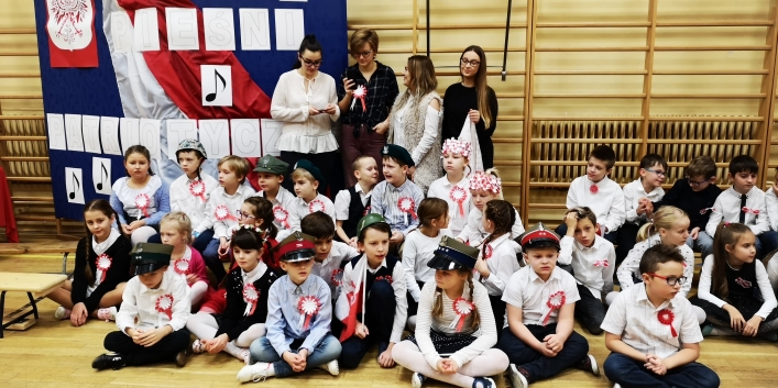 Przegląd Pieśni Patriotycznych w SP nr 21